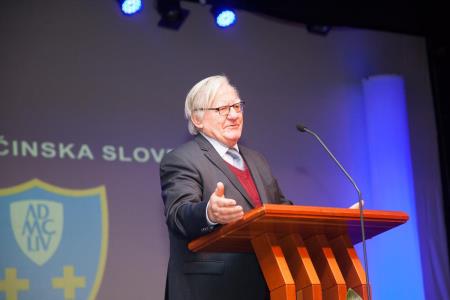 Občinski praznik_nagovor slavnostnega govornika_Tone Partljič_2017_vir Gorenjski glas_foto Aleš Senožetnik